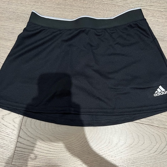 Adidas built in shorts golf skirt - Picture 1 of 5